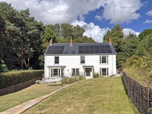 Questant House- click for photo gallery